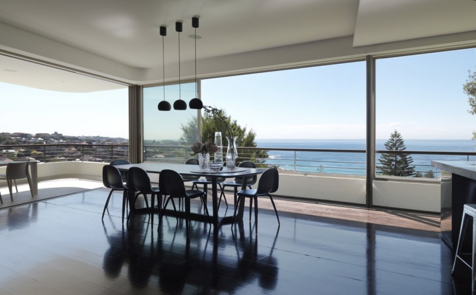 Balcony Over Bronte dining room