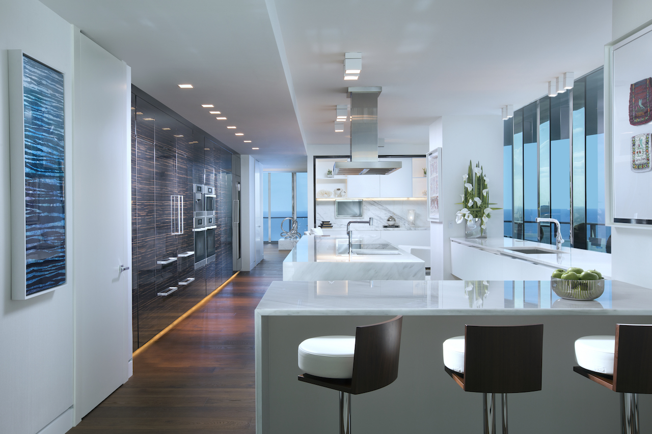 David Kleinberg Designs A Warm And Modern Manhattan Apartment Manhattan Designers Ocean Home Magazine David Kleinberg Designs A Warm And Modern Manhattan Apartment Manhattan Designers Ocean Home Magazine