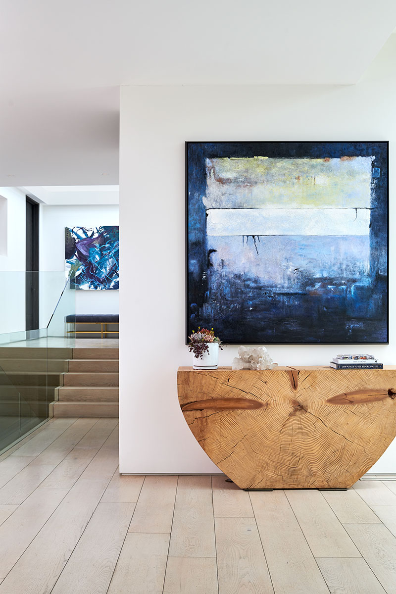 Warm Details and a Modern Sensibility Complete a SoCal Ocean Home