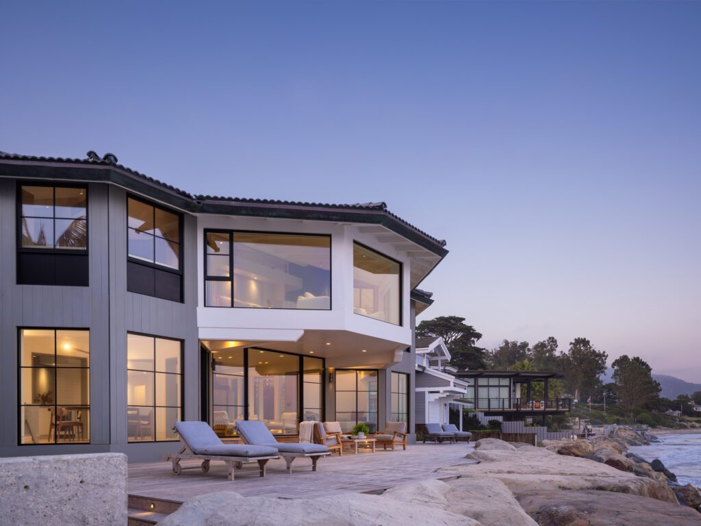 A renovation in California bridges midcentury exuberance and contemporary living.