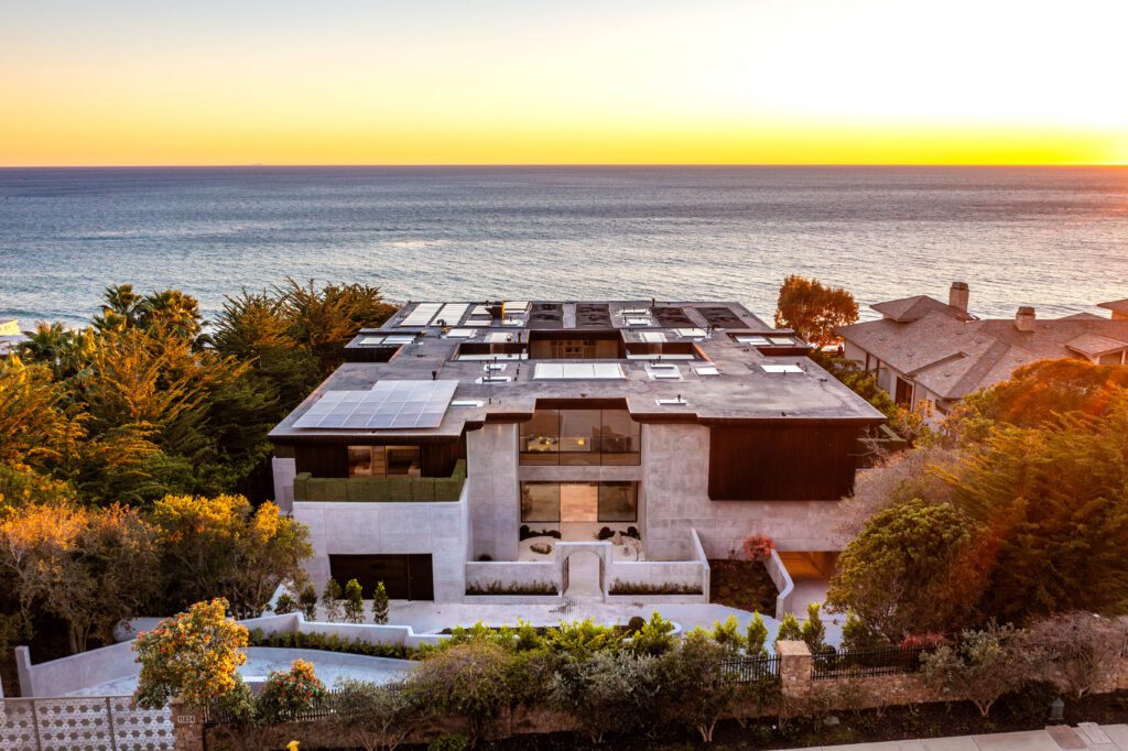 Home of the Week: The Fortress on the Bluff